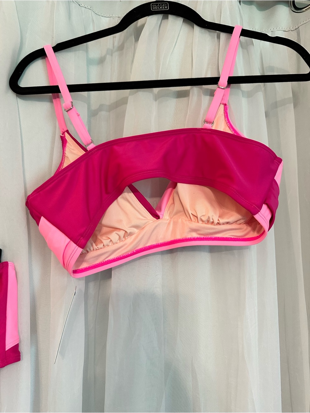 Cupshe Two-Tone Pink High-Waist Bikini Set with Full Bottom Coverage - Picture 5 of 7